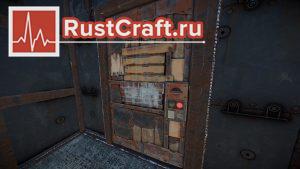 Дверь из листового металла с замком в Rust