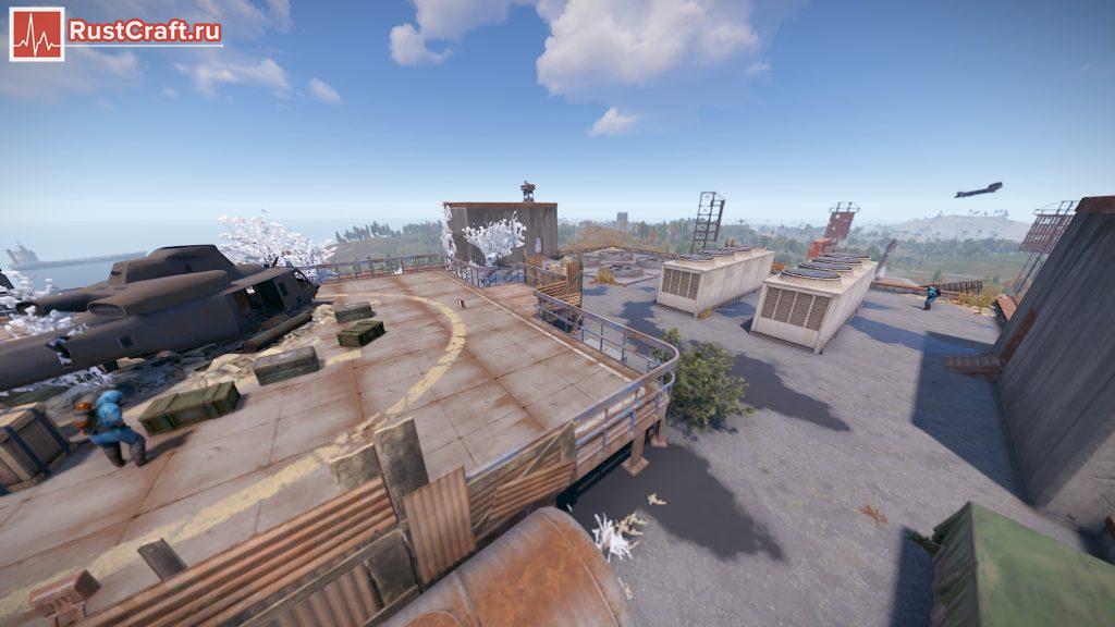 Учёные на крыше главного здания космодрома в Rust